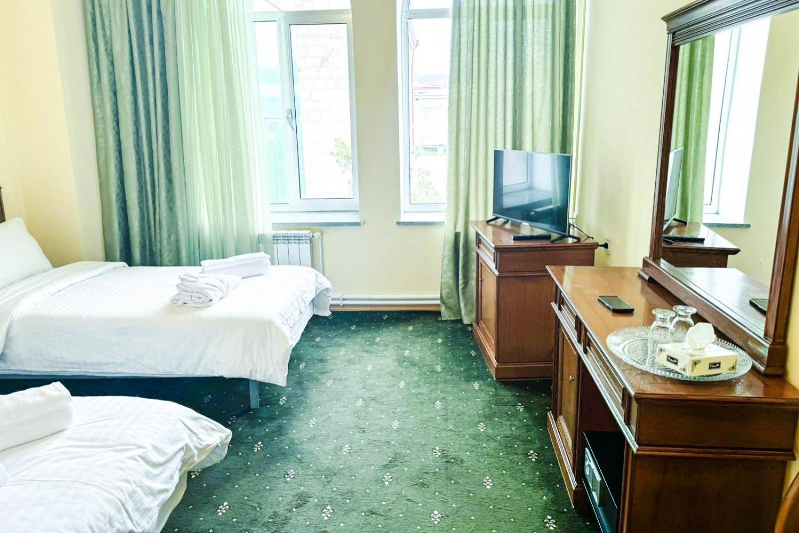 Lalaner Hotel Sisian Luaran gambar