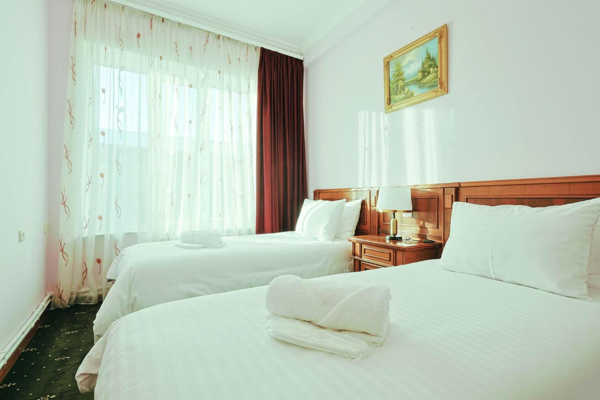 Lalaner Hotel Sisian Luaran gambar