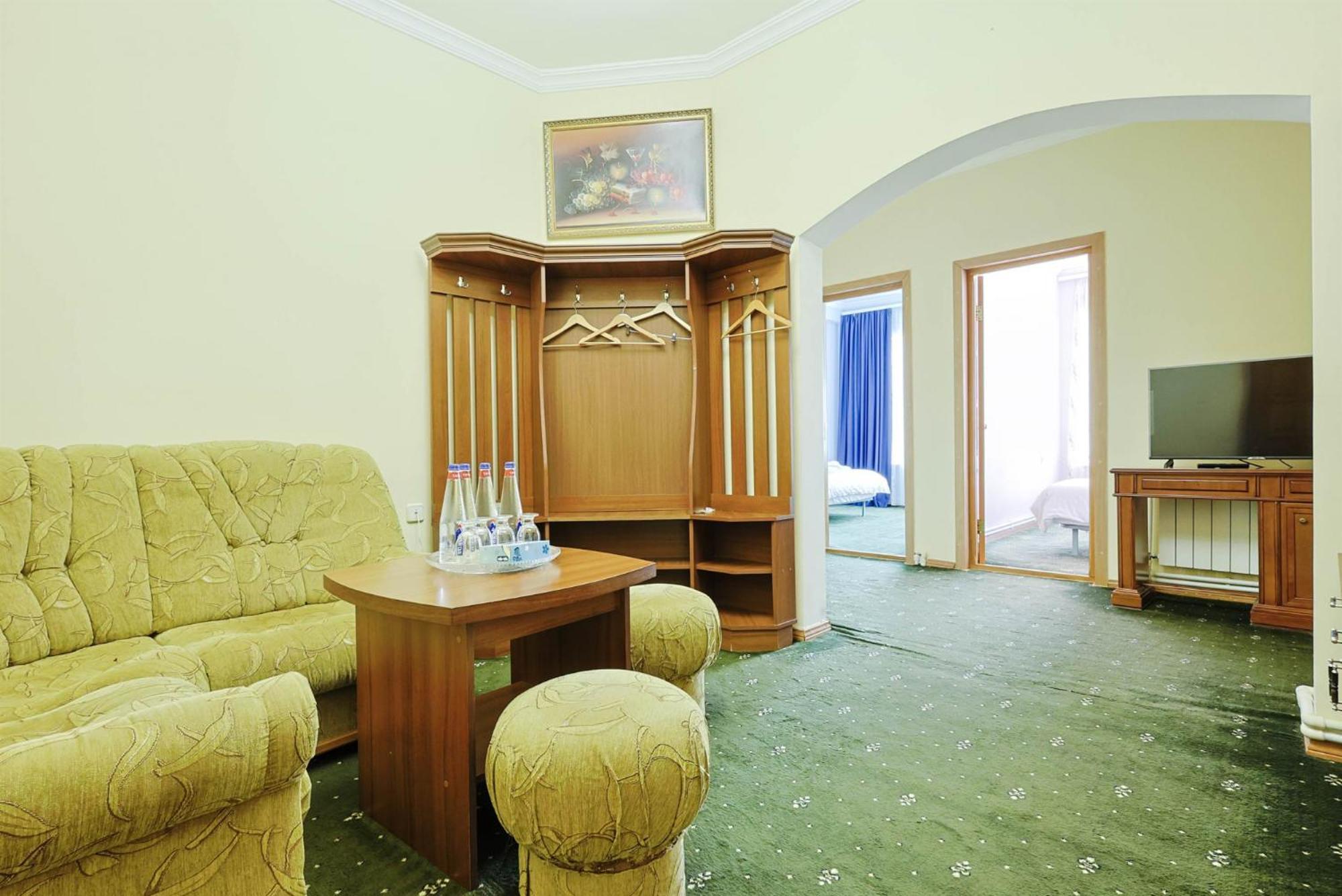 Lalaner Hotel Sisian Luaran gambar